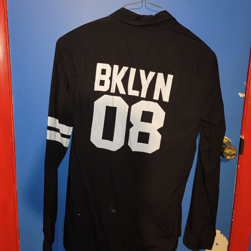 Brooklyn Button Up